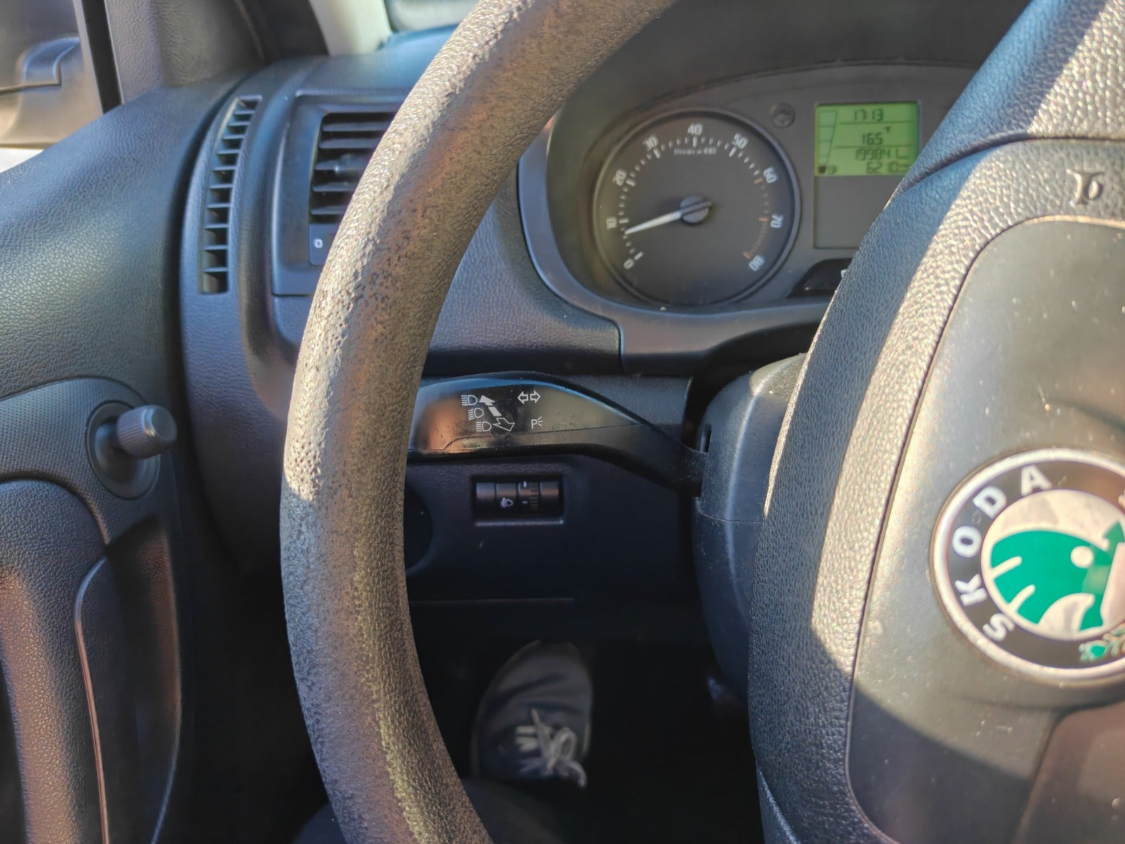 Gul Skoda Fabia fra 2011