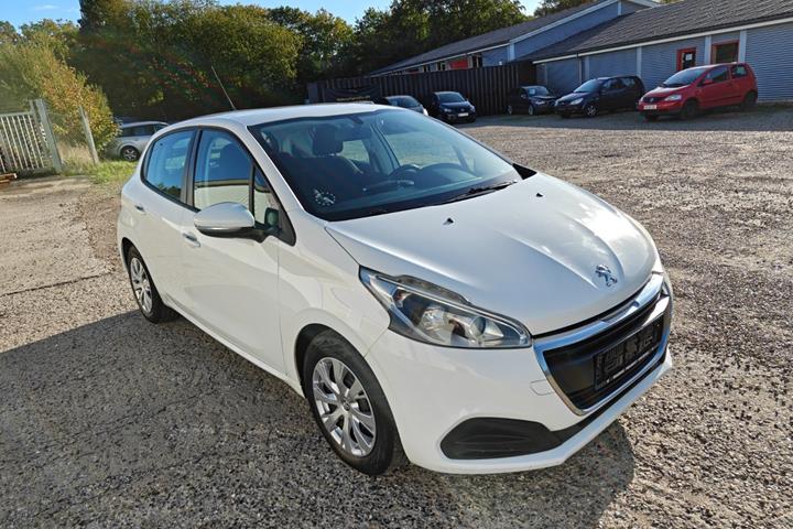 undefined Peugeot 208 fra 2015
