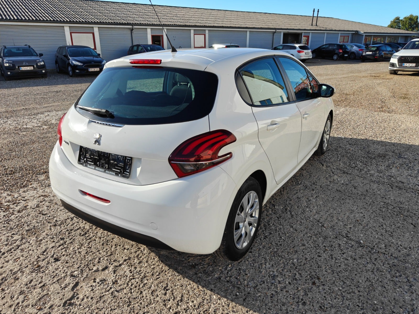 undefined Peugeot 208 fra 2015