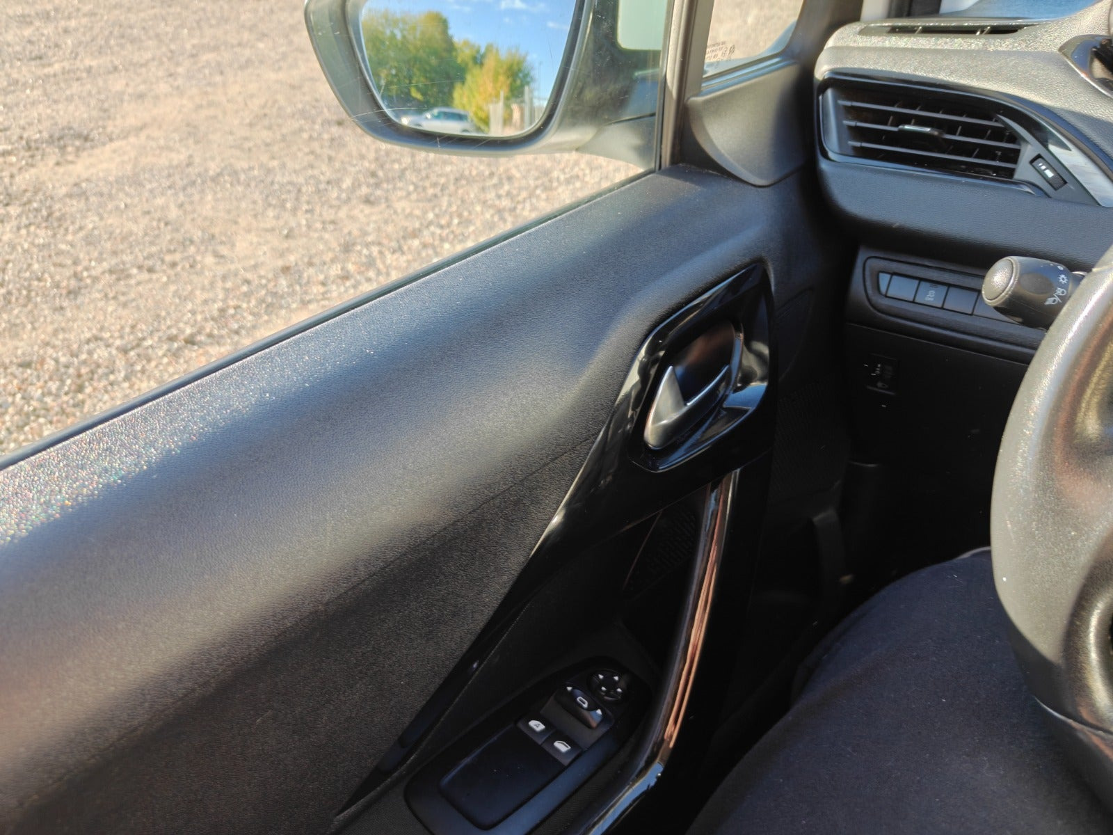 undefined Peugeot 208 fra 2015