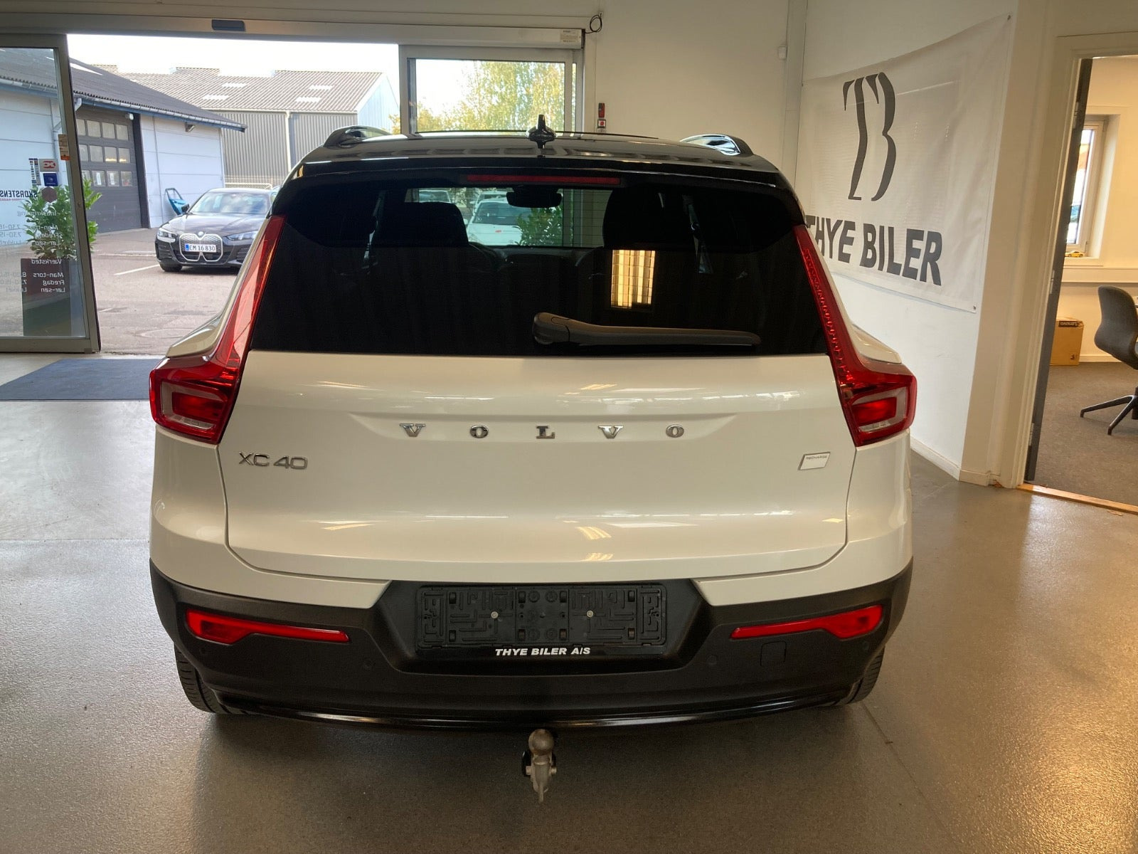 Hvid Volvo XC40 fra 2024