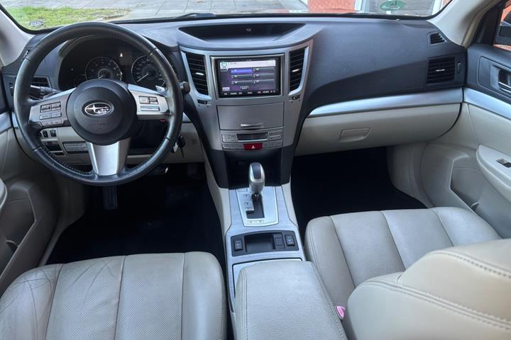 undefined Subaru Outback fra 2009