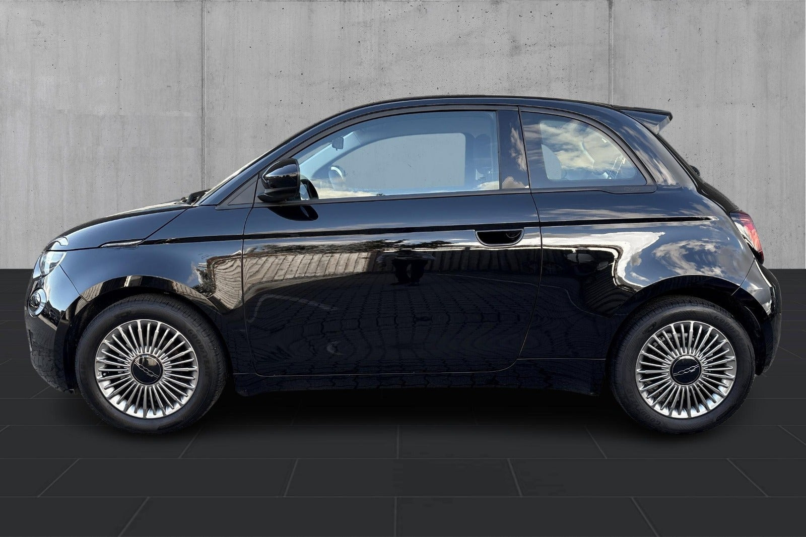 Sort Fiat 500e fra 2023