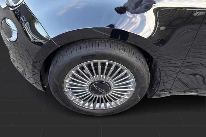 Sort Fiat 500e fra 2023