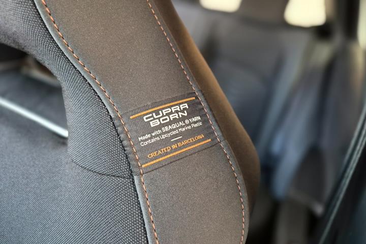 Grå Cupra Born fra 2023