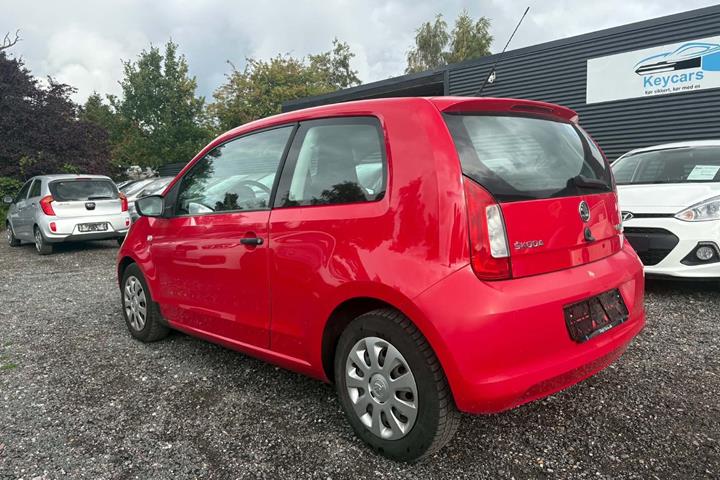 Rød Skoda Citigo fra 2013