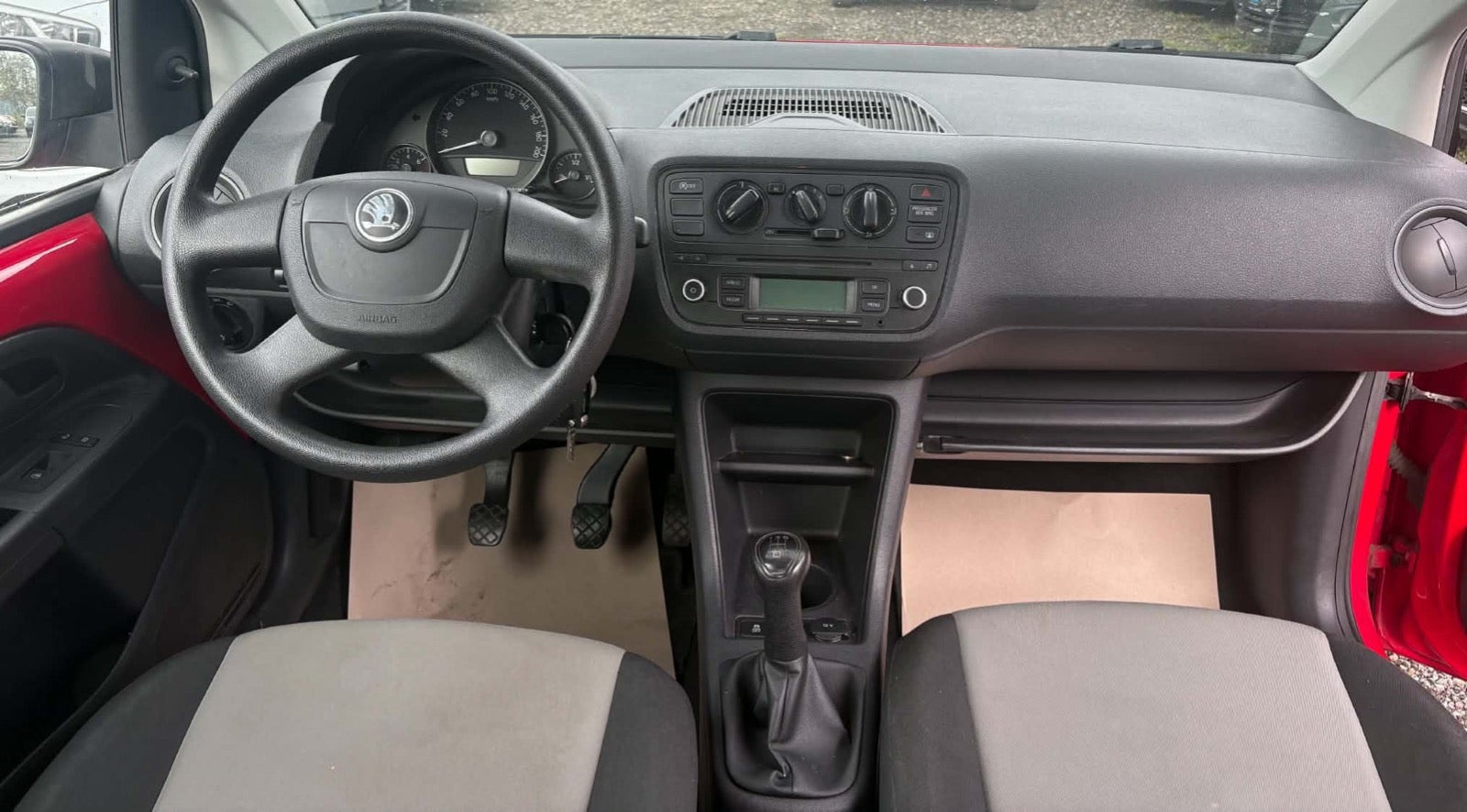 Rød Skoda Citigo fra 2013