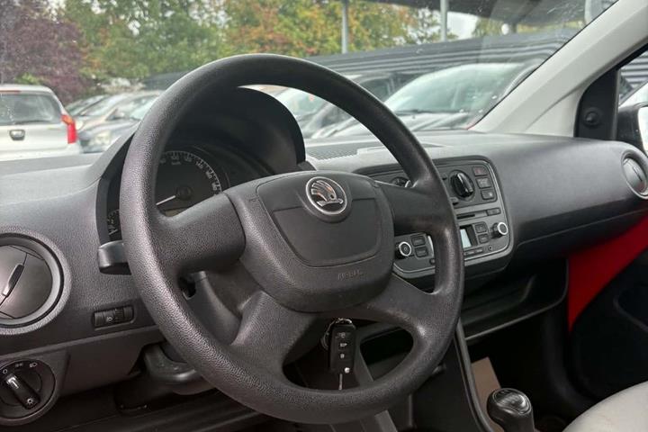 Rød Skoda Citigo fra 2013