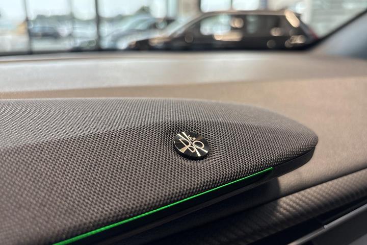 Blå Ford Capri fra 2025