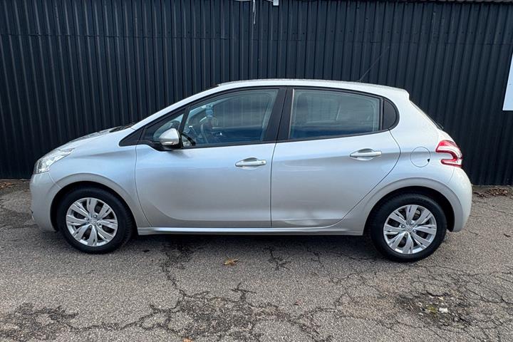 undefined Peugeot 208 fra 2014