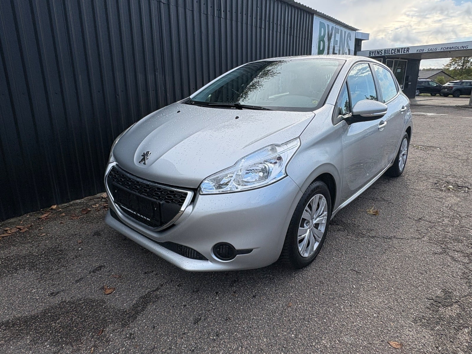 undefined Peugeot 208 fra 2014