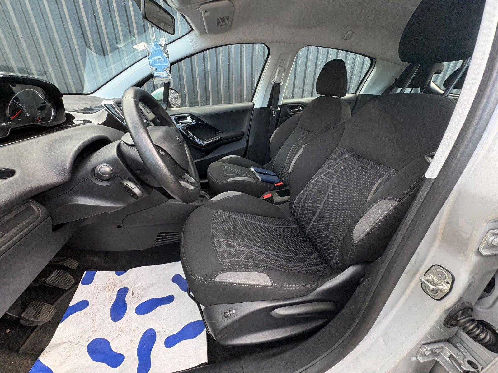 undefined Peugeot 208 fra 2014