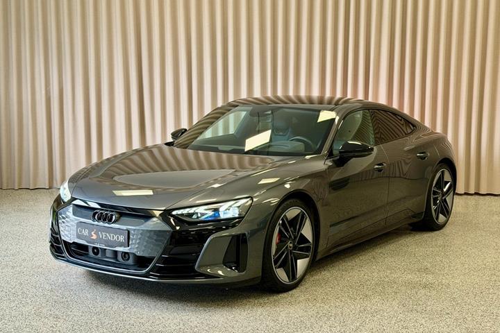 Grå Audi RS e-tron GT fra 2023