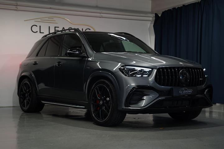 Grå Mercedes GLE53 fra 2025
