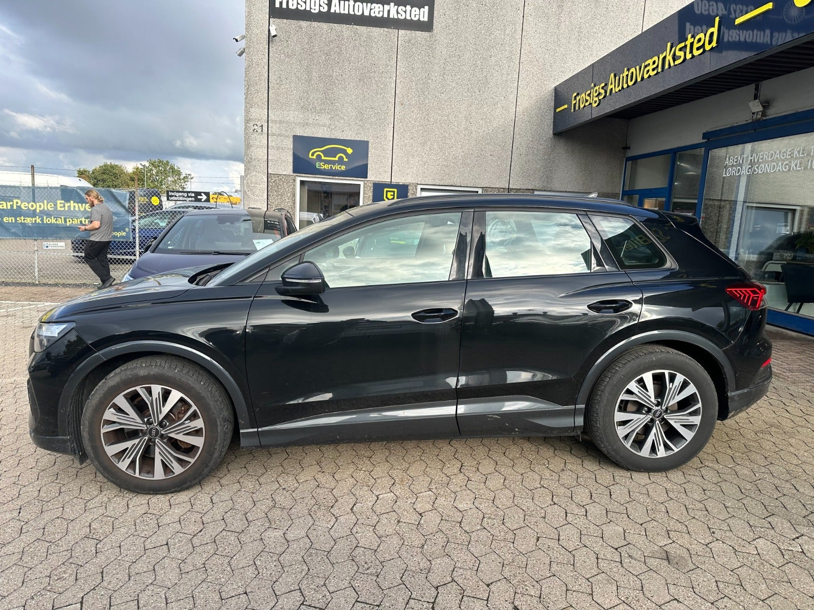 Sort Audi Q4 e-tron fra 2022