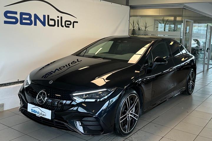 Sort Mercedes EQE500 fra 2023