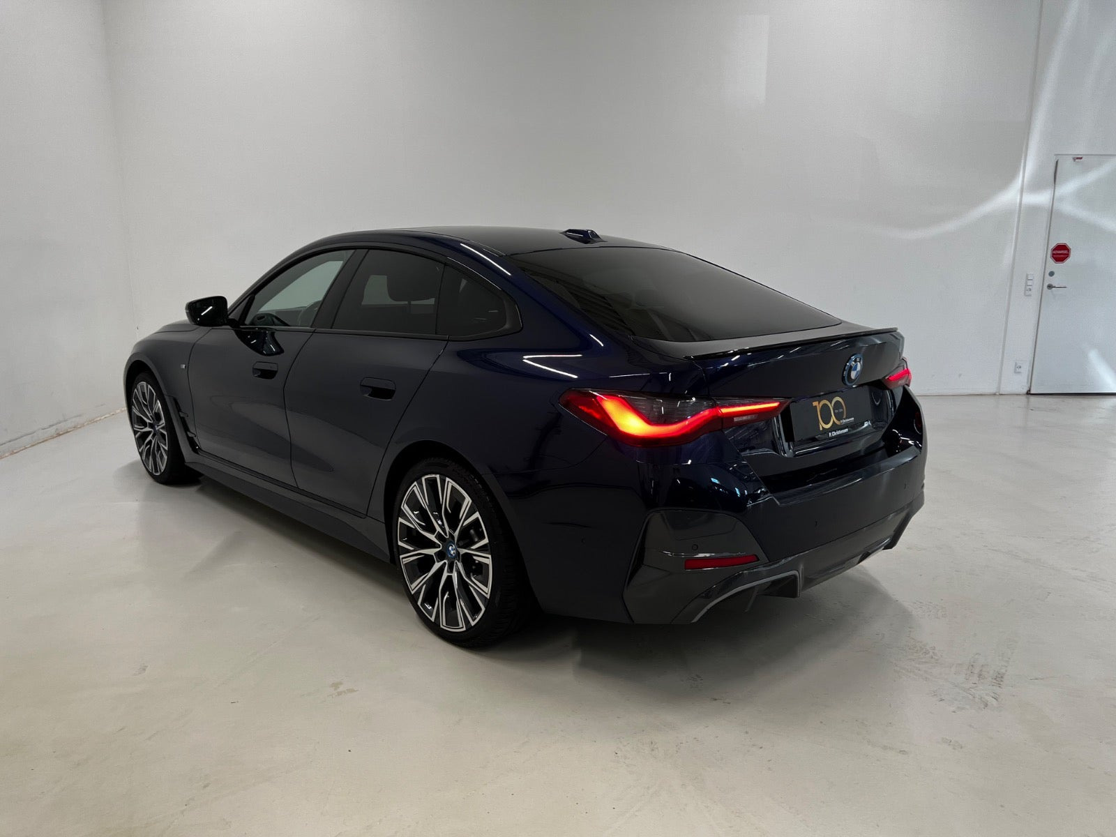 Blå BMW i4 fra 2023