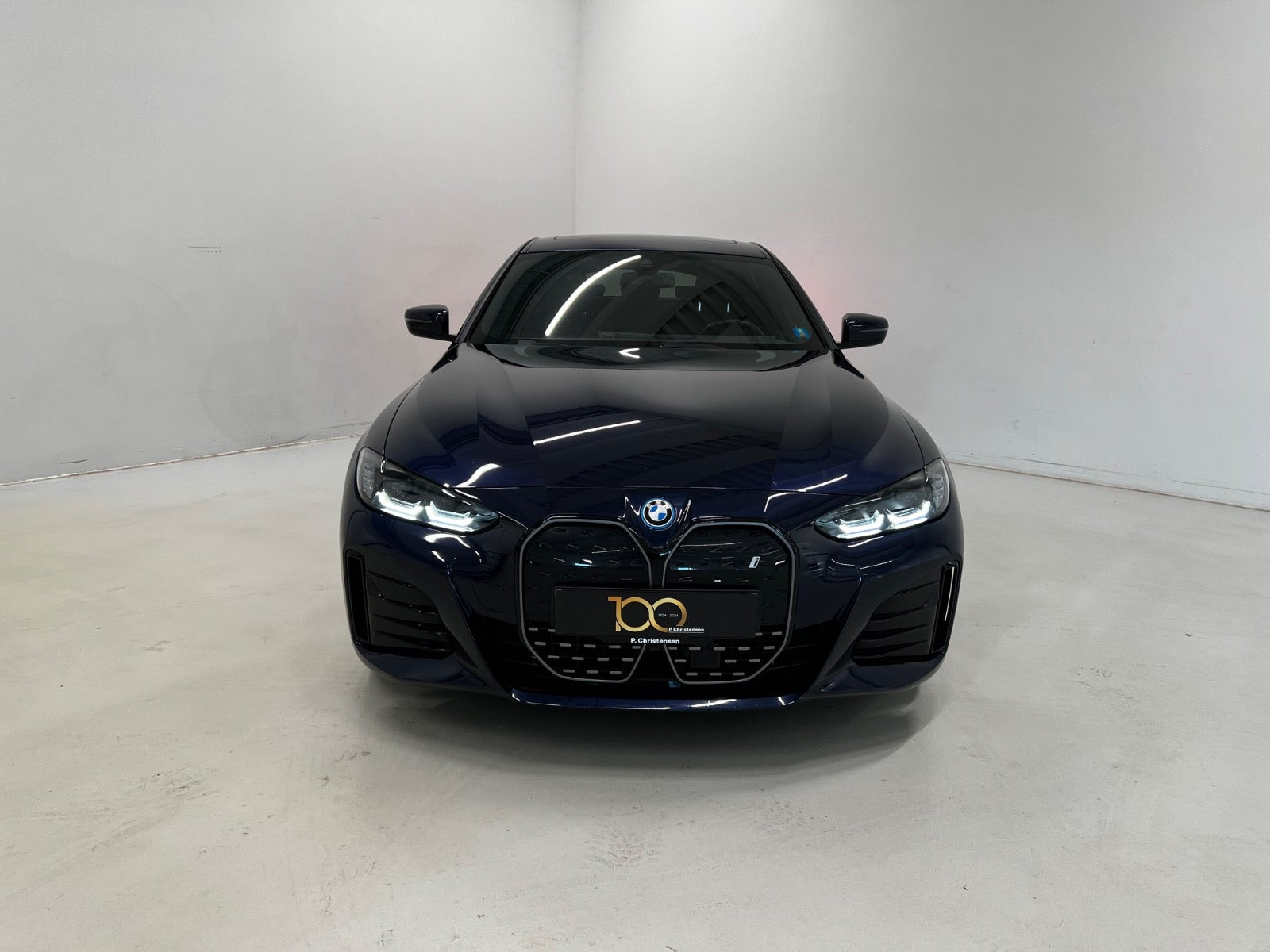 Blå BMW i4 fra 2023