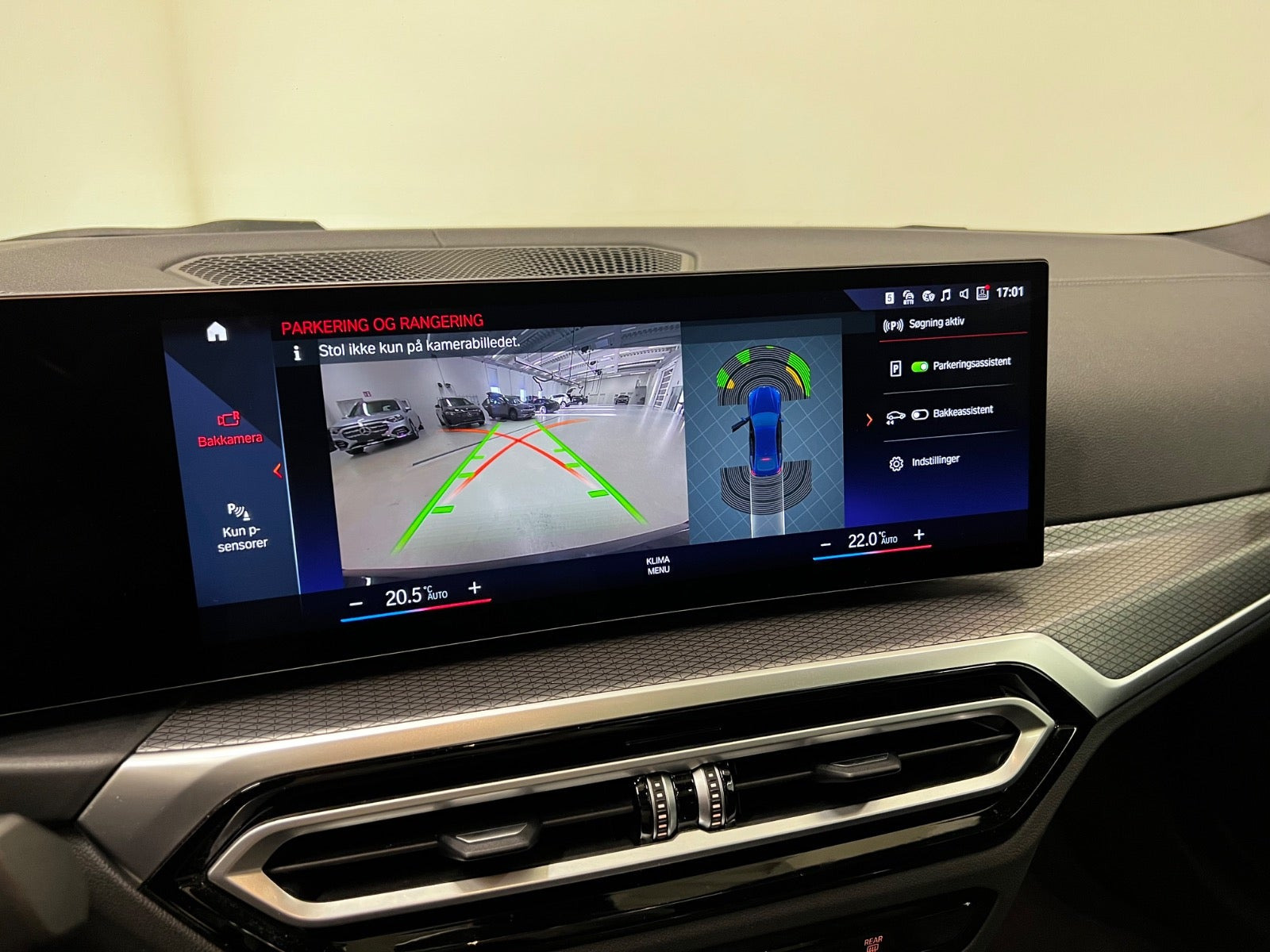 Blå BMW i4 fra 2023