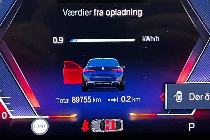 Blå BMW i4 fra 2023