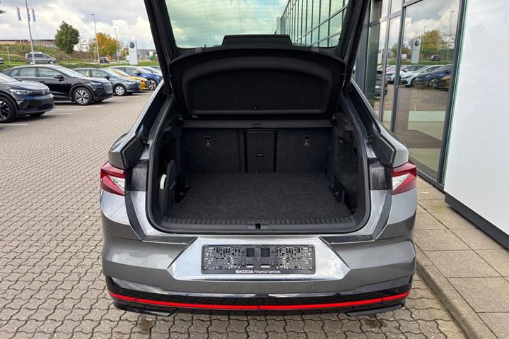 Grå Skoda Enyaq fra 2025