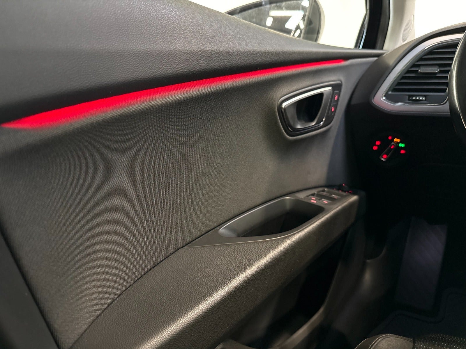 Sort Seat Leon fra 2019
