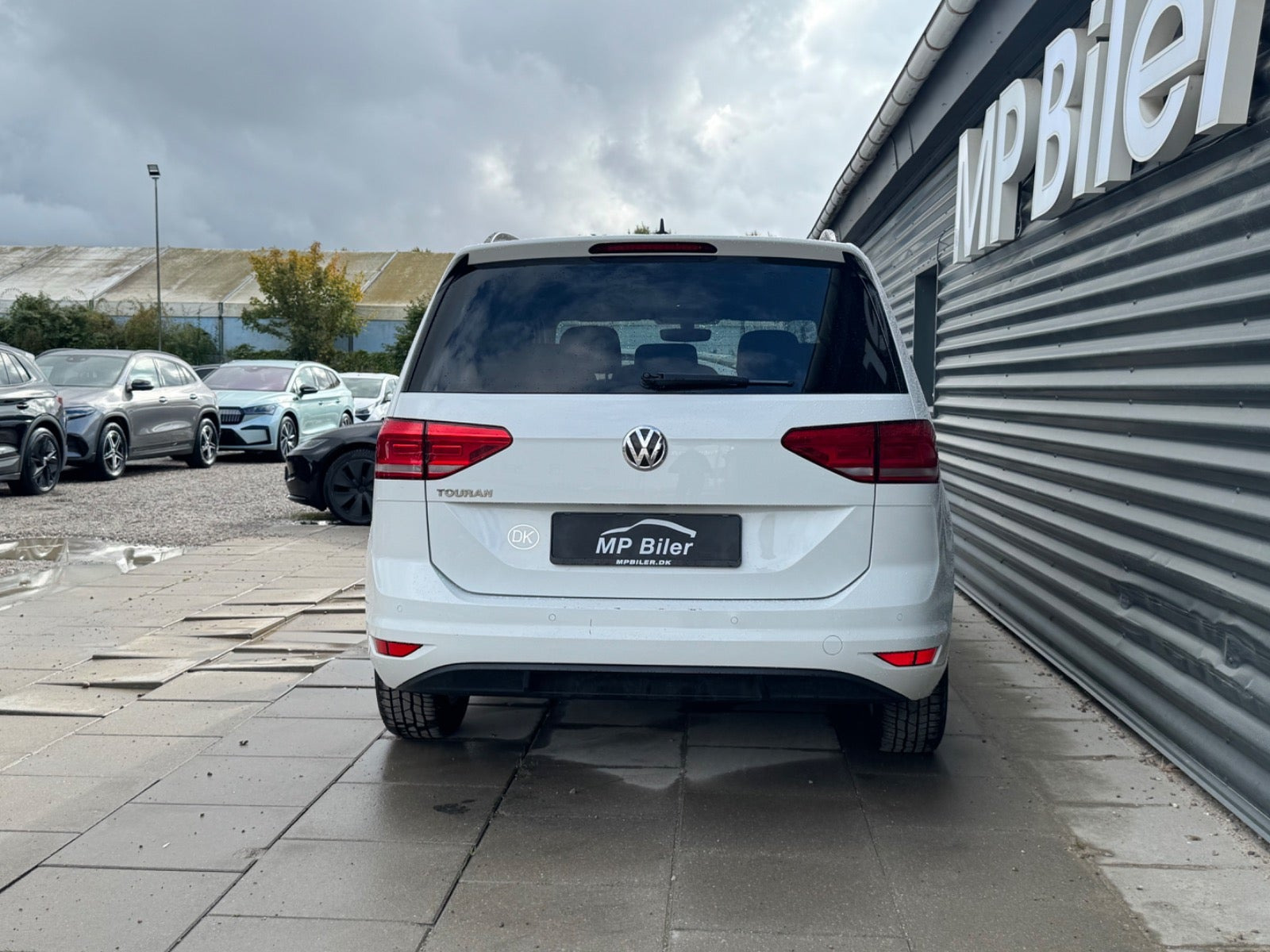 Hvid VW Touran fra 2019