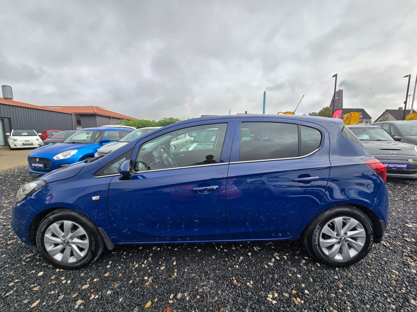 Blå Opel Corsa fra 2019