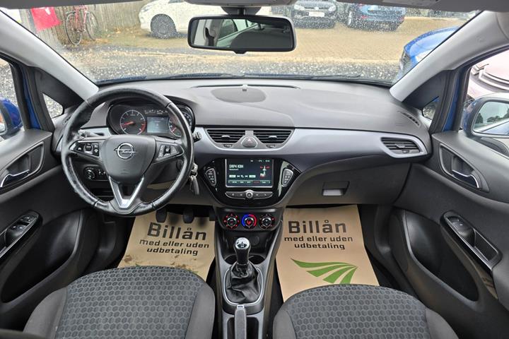Blå Opel Corsa fra 2019