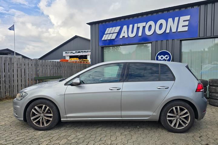Sølv VW Golf VII fra 2018