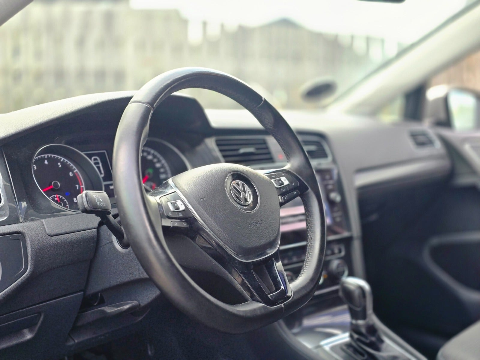 Sølv VW Golf VII fra 2018