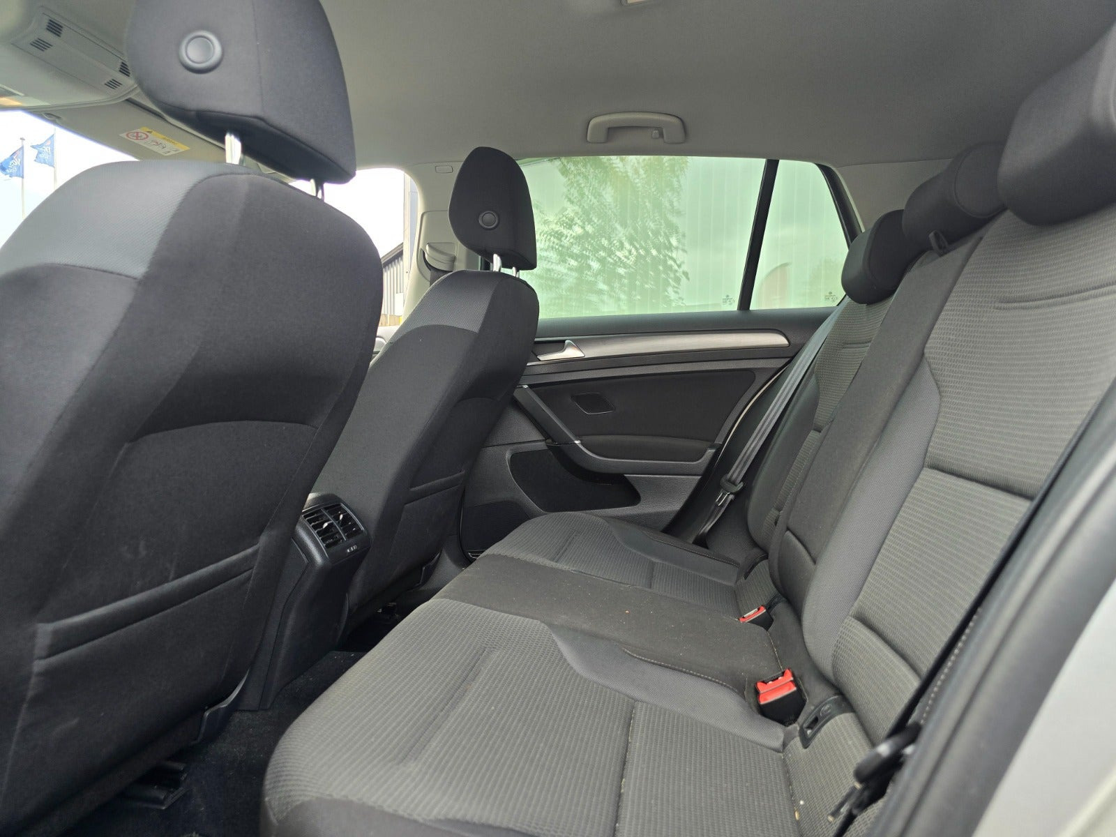Sølv VW Golf VII fra 2018