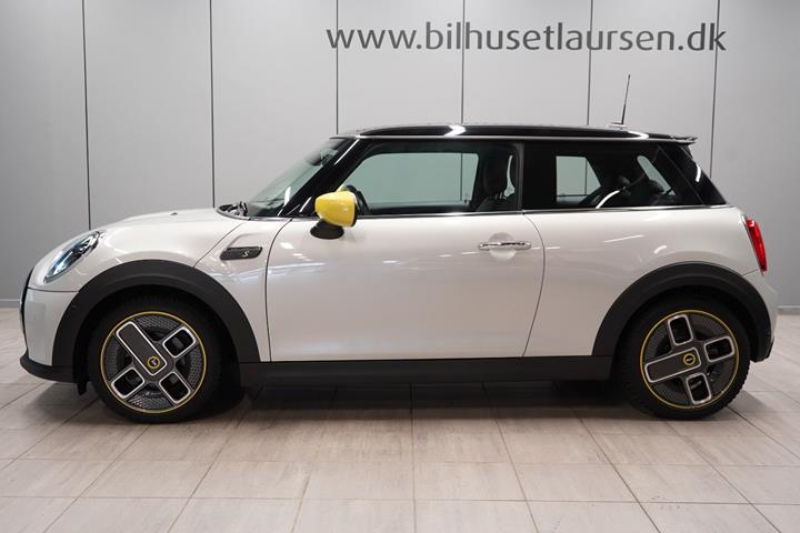 Hvid Mini Cooper SE fra 2022