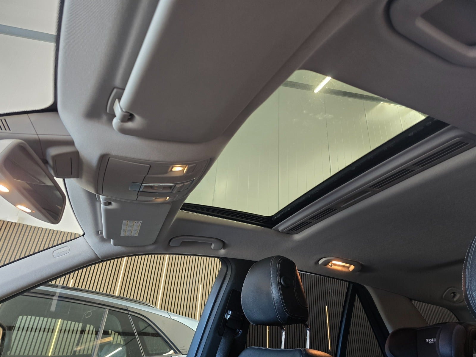 Sort Mercedes ML350 fra 2012