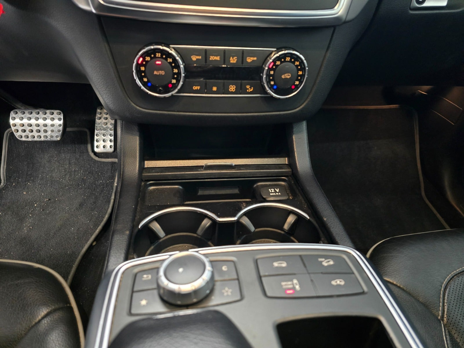Sort Mercedes ML350 fra 2012