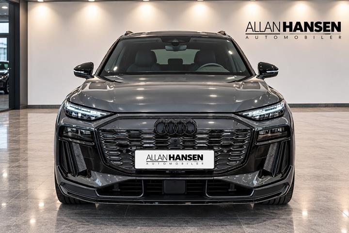 Grå Audi SQ6 e-tron fra 2025