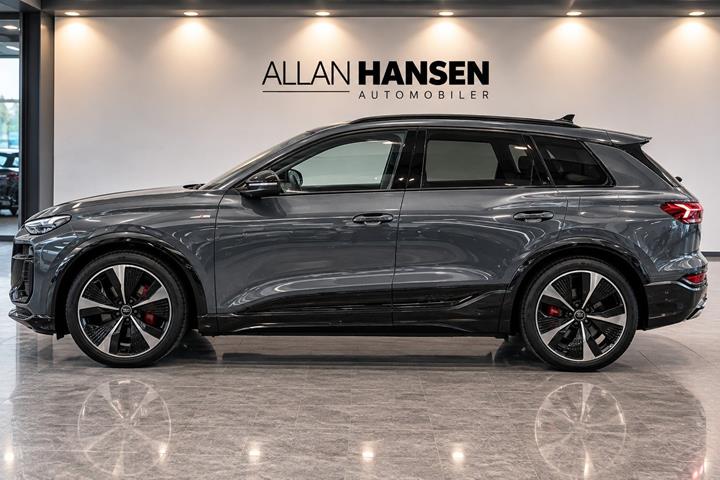 Grå Audi SQ6 e-tron fra 2025