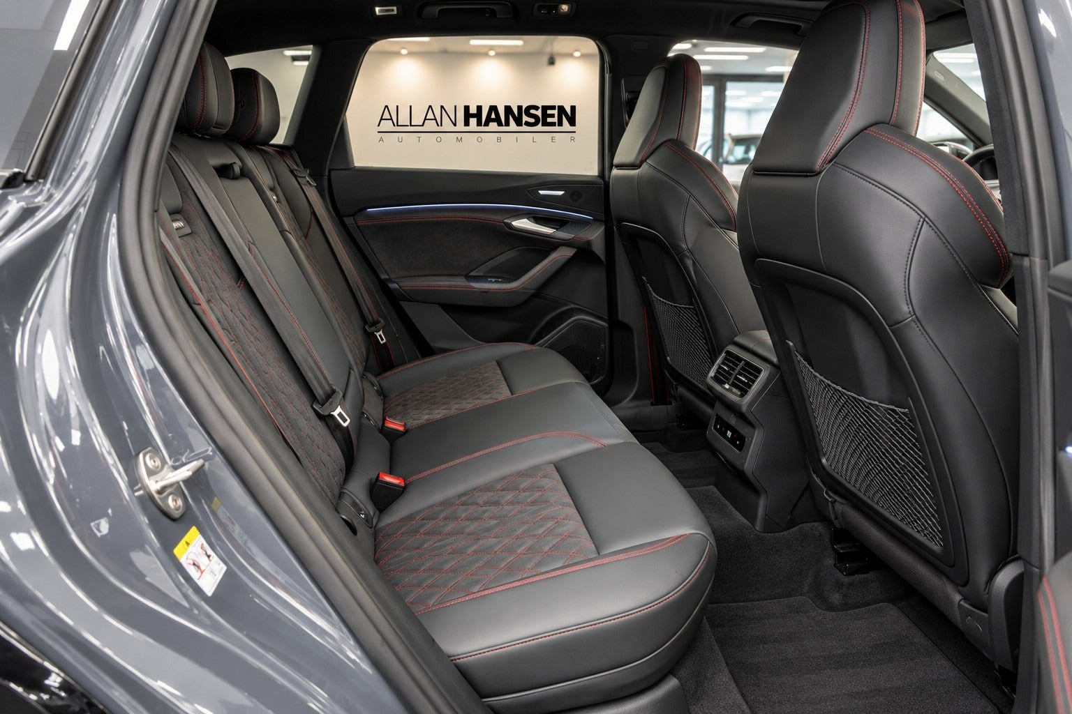 Grå Audi SQ6 e-tron fra 2025