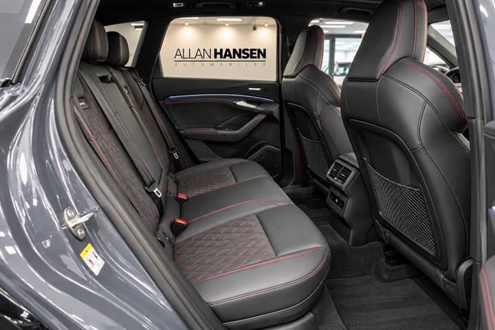 Grå Audi SQ6 e-tron fra 2025