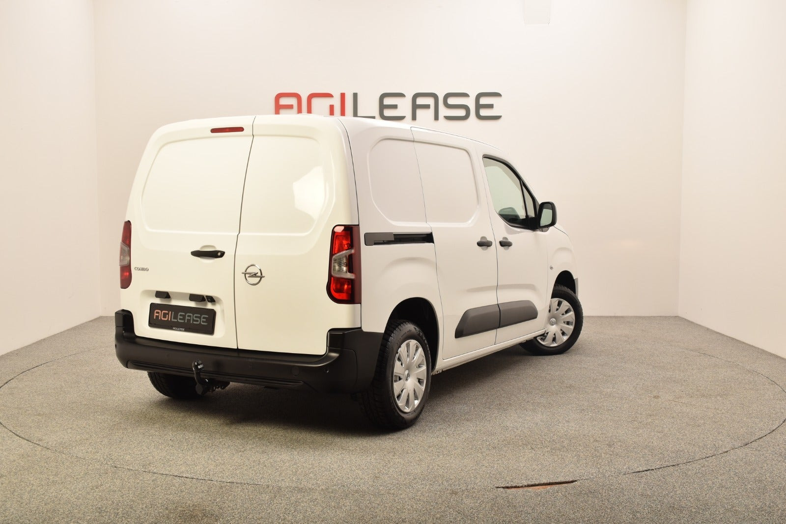 Hvid Opel Combo fra 2022
