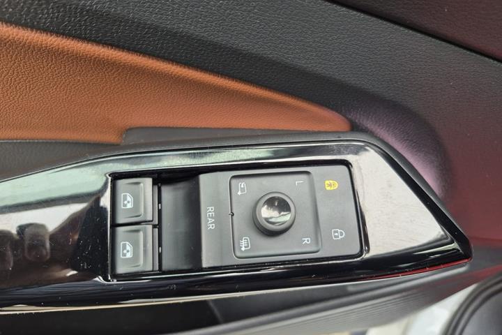 Hvid VW ID.4 fra 2023