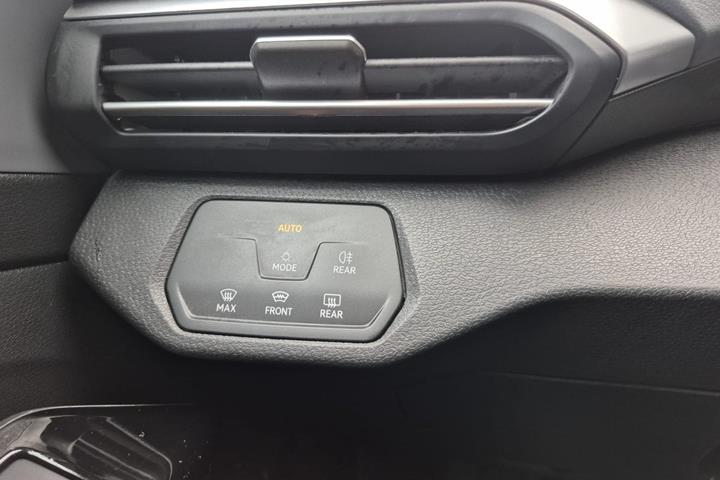 Hvid VW ID.4 fra 2023