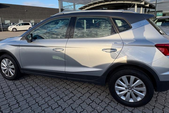 Sølv Seat Arona fra 2019