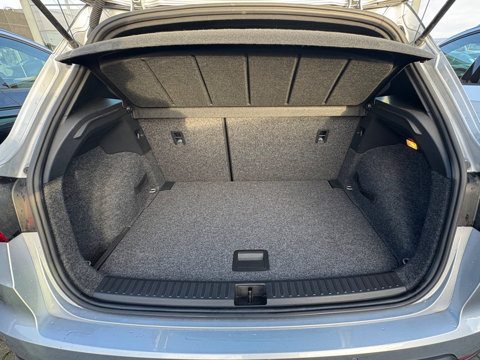 Sølv Seat Arona fra 2019