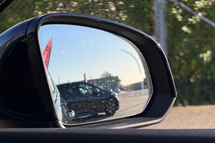 Sort Volvo XC40 fra 2023