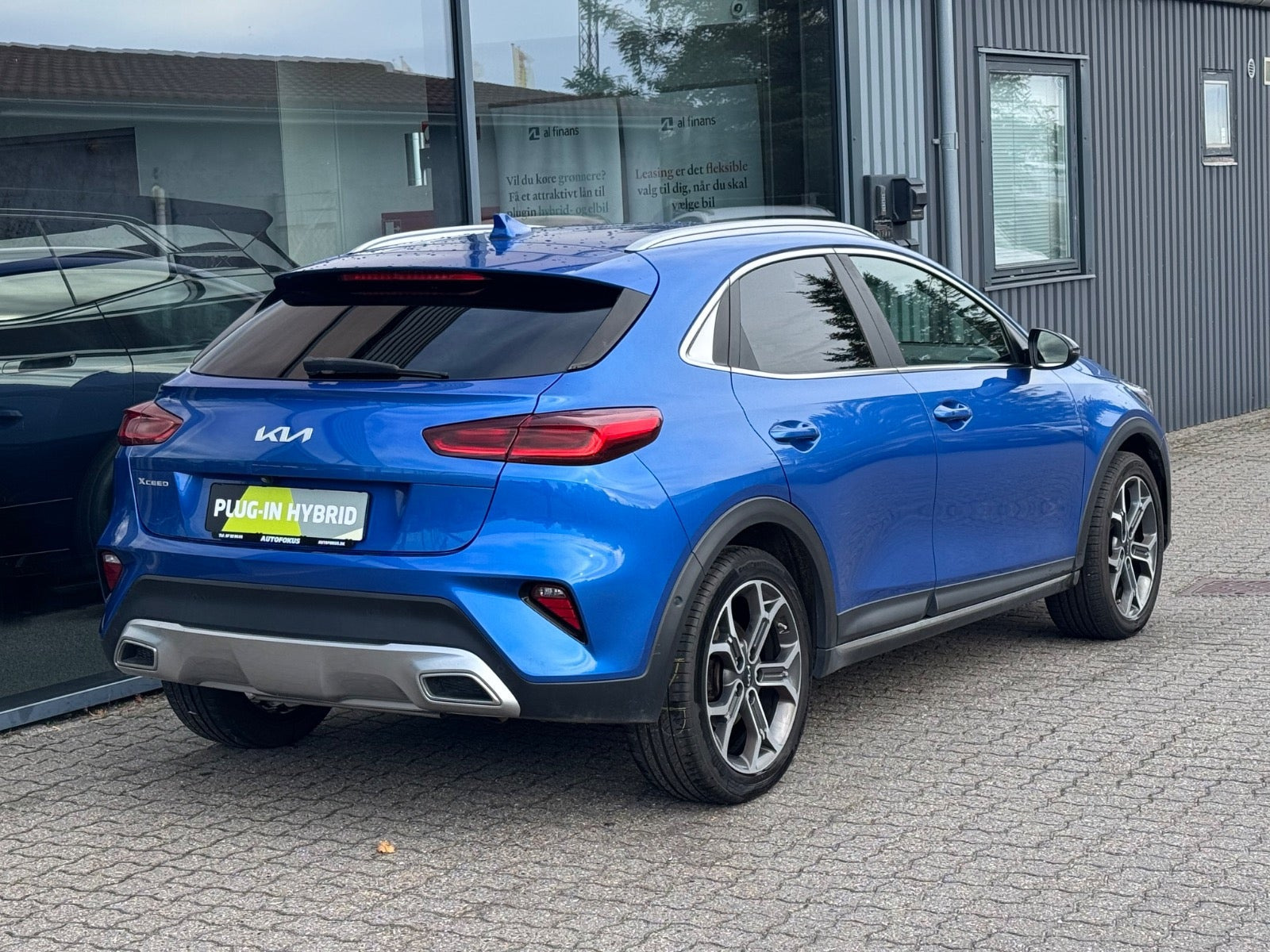 Blå Kia XCeed fra 2022