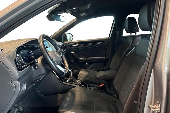 Sølv VW T-Roc fra 2023
