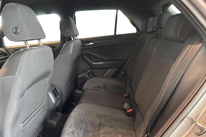 Sølv VW T-Roc fra 2023