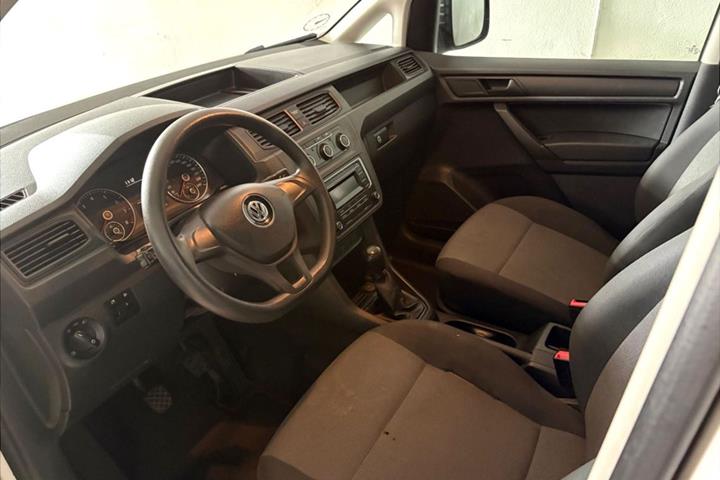 Hvid VW Caddy fra 2017