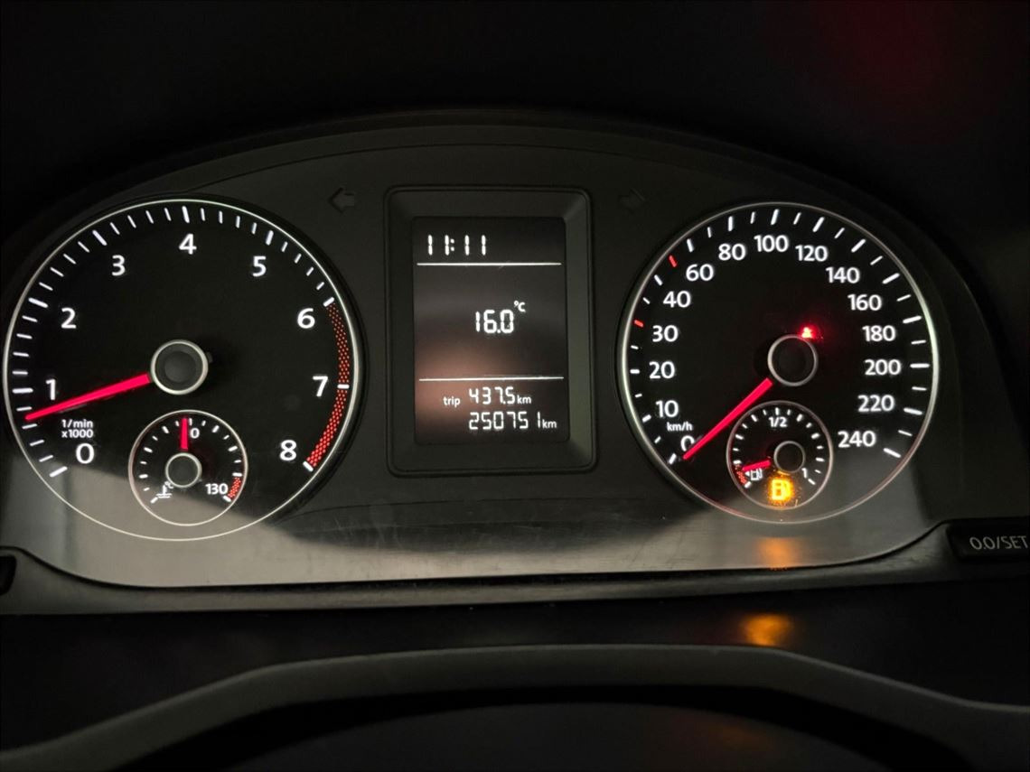 Hvid VW Caddy fra 2017